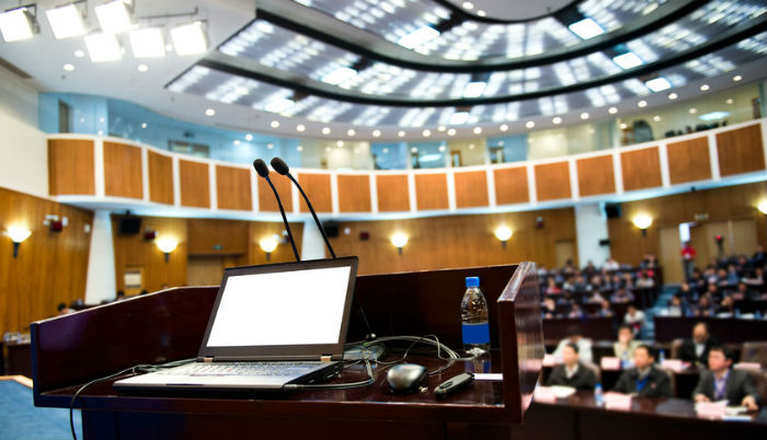 🗣️ Colloque à l’Hôpital : Épidémies et Grandes Crises Sanitaires